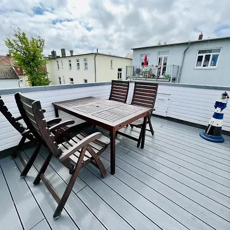 Diana, Koje, In Sichtweite Zum Apartment