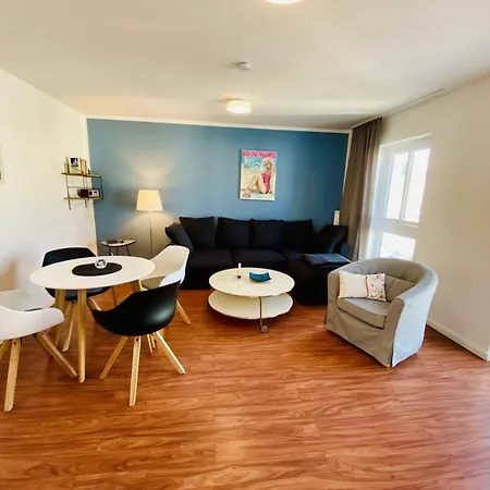 Diana, Koje, In Sichtweite Zum Apartment Rostock